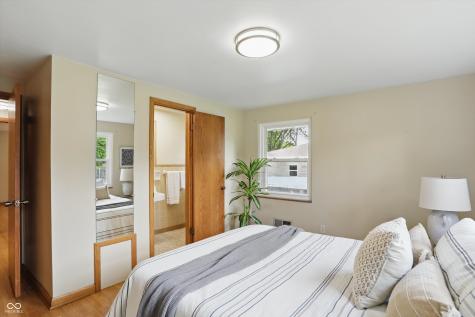 4614 Thornleigh Drive Indianapolis IN 46226