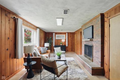 4614 Thornleigh Drive Indianapolis IN 46226