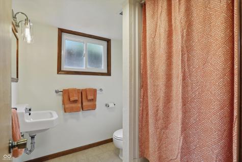 4614 Thornleigh Drive Indianapolis IN 46226