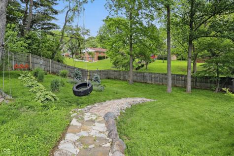 4614 Thornleigh Drive Indianapolis IN 46226