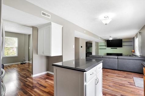 7427 Glenwick Boulevard Indianapolis IN 46217