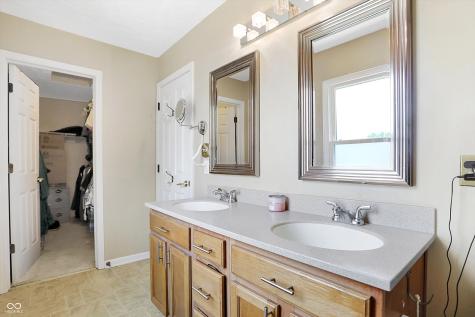 7427 Glenwick Boulevard Indianapolis IN 46217