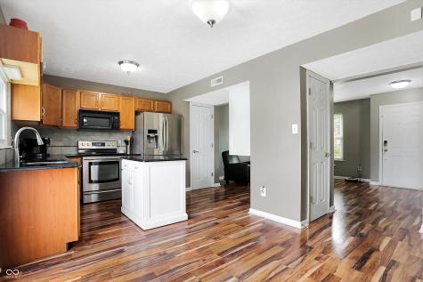 7427 Glenwick Boulevard Indianapolis IN 46217