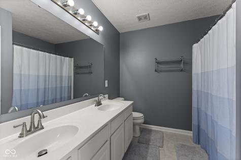 1318 Silvermere Drive Indianapolis IN 46239