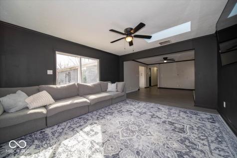 4367 Clifford Brownsburg IN 46112