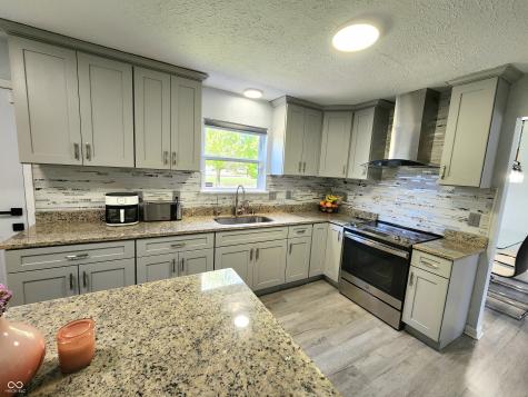 6136 Sandcherry Drive Indianapolis IN 46236
