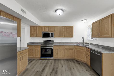 8363 Sotheby Drive Indianapolis IN 46239