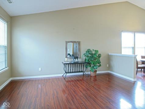 8346 Montgomery Avenue Indianapolis IN 46227