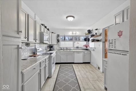117 S Walnut Street Ellettsville IN 47429