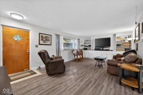 117 S Walnut Street Ellettsville IN 47429