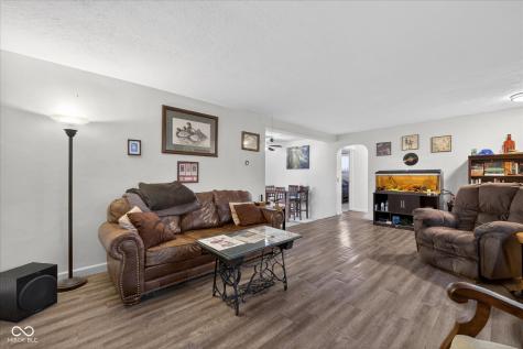 117 S Walnut Street Ellettsville IN 47429
