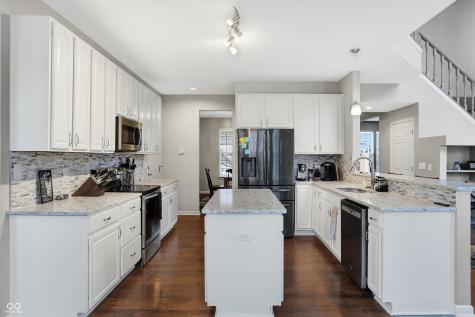9756 Scotch Pine Court Fishers IN 46037