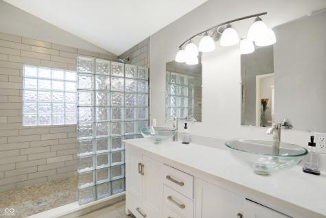 9756 Scotch Pine Court Fishers IN 46037