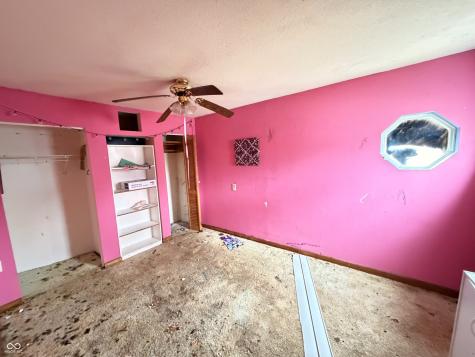 207 W Union Street Waynetown IN 47990