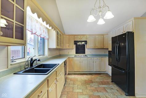 8434 Corkwood Drive Indianapolis IN 46227
