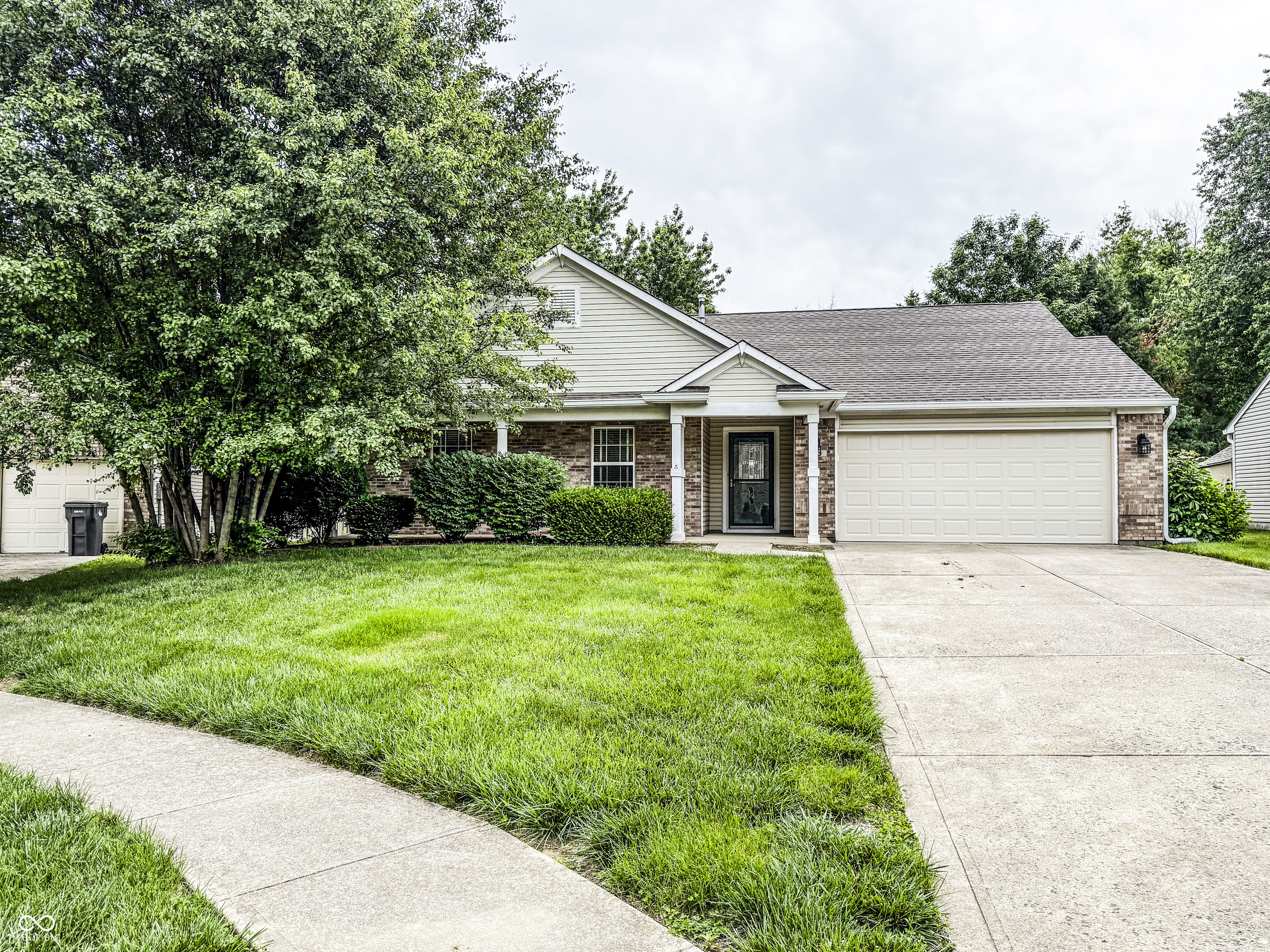 6919 Millbrook Circle Indianapolis IN 46237