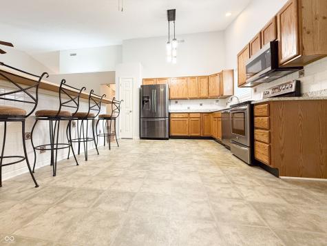6919 Millbrook Circle Indianapolis IN 46237