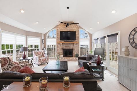 12629 Old Stone Drive Indianapolis IN 46236