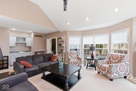 12629 Old Stone Drive Indianapolis IN 46236