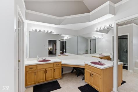 12629 Old Stone Drive Indianapolis IN 46236