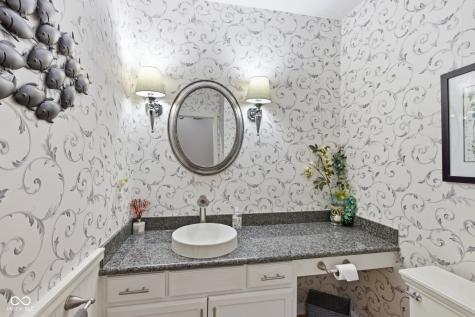 12629 Old Stone Drive Indianapolis IN 46236