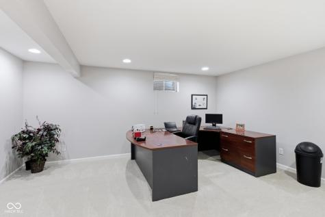 12629 Old Stone Drive Indianapolis IN 46236