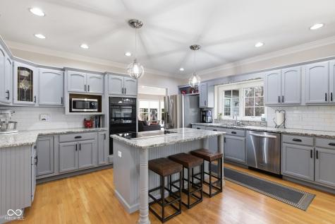 12629 Old Stone Drive Indianapolis IN 46236