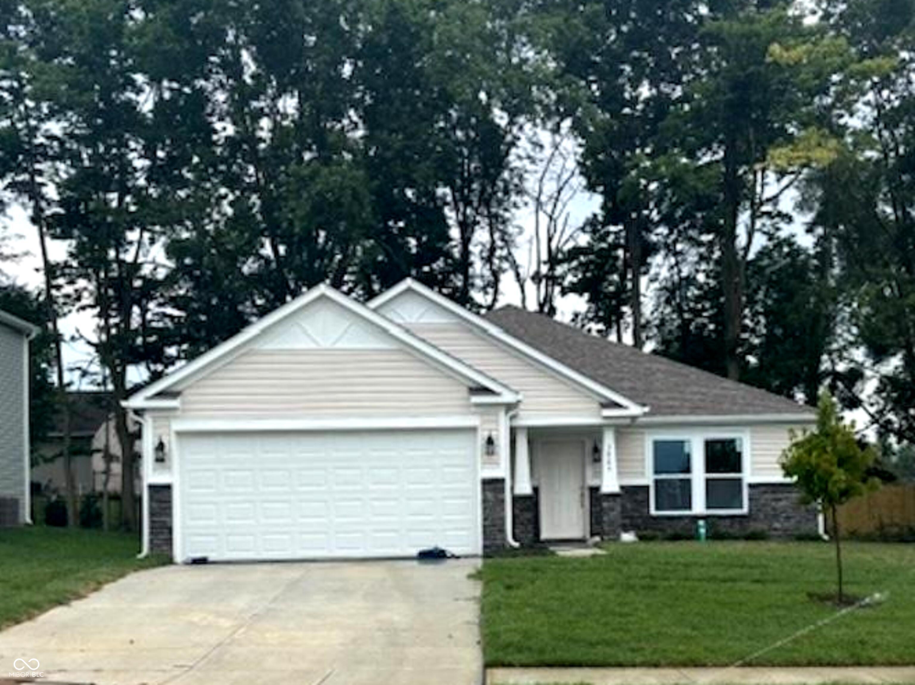 3805 Windstar Way Columbus IN 47203