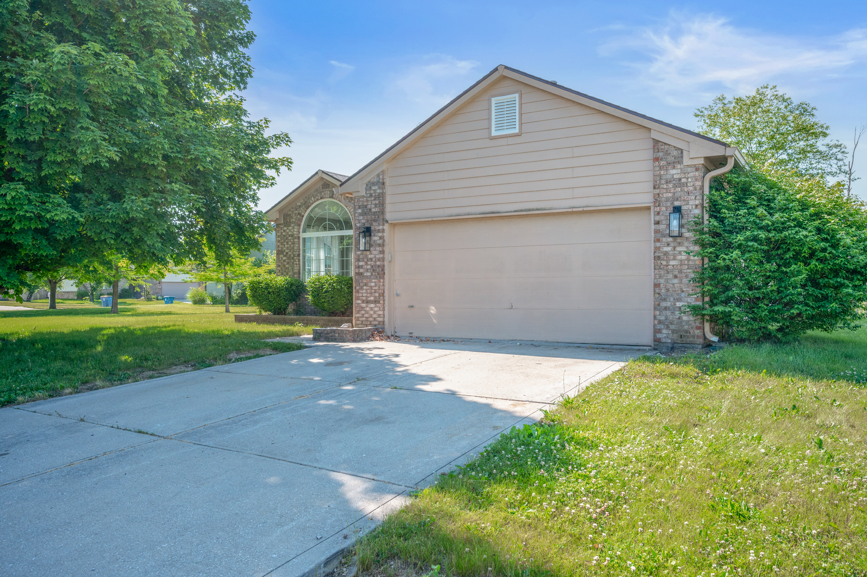 6735 Sparrowood Drive Indianapolis IN 46236