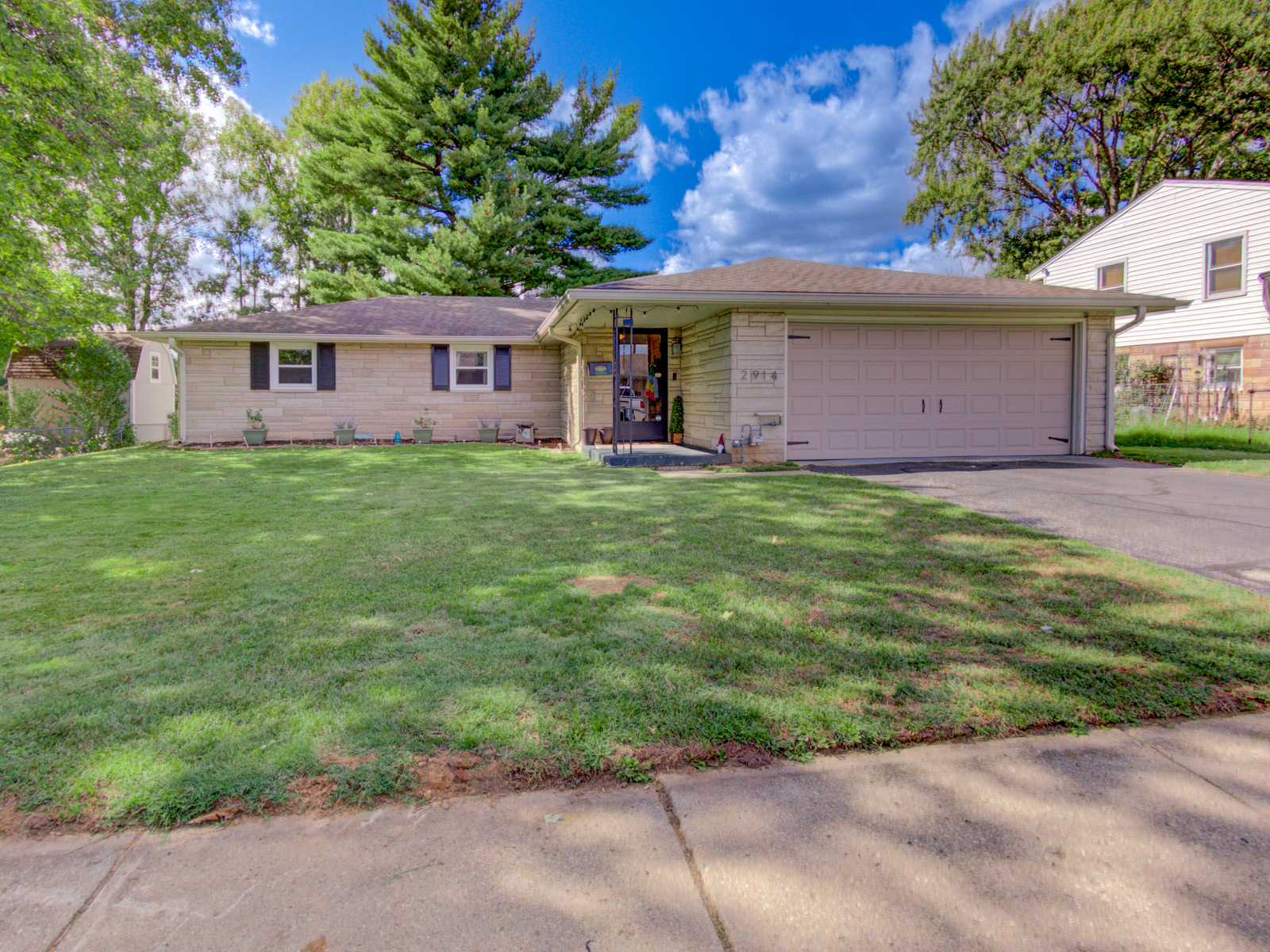 2914 Fairlawn Drive Columbus IN 47203