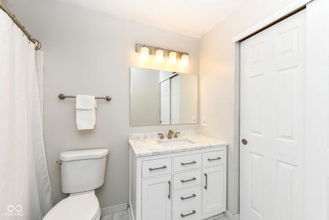 7200 Woodgate Drive Fishers IN 46038