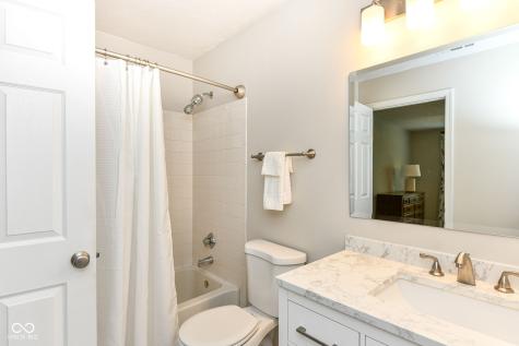 7200 Woodgate Drive Fishers IN 46038
