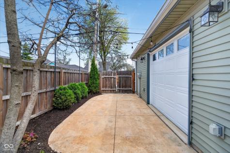 1034 Elm Street Indianapolis IN 46203