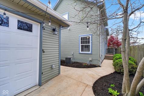 1034 Elm Street Indianapolis IN 46203