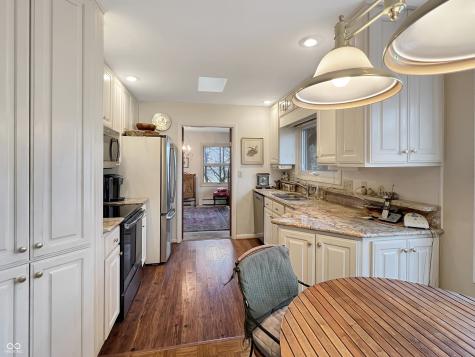 4024 W South Wood Lake Drive Columbus IN 47201