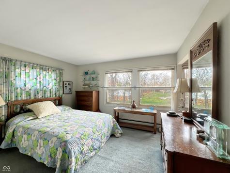 4024 W South Wood Lake Drive Columbus IN 47201