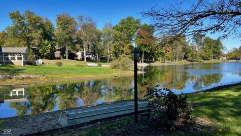 4024 W South Wood Lake Drive Columbus IN 47201