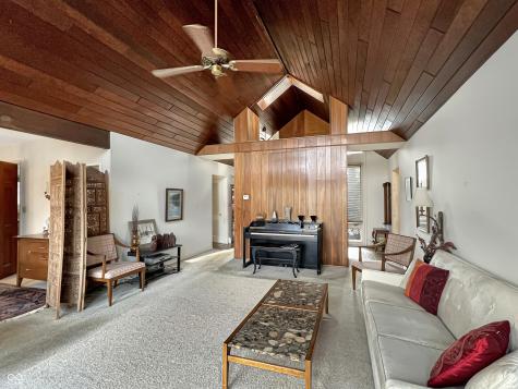 4024 W South Wood Lake Drive Columbus IN 47201