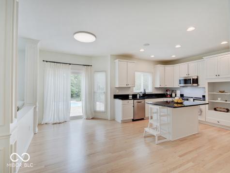 4075 Dartmoor Drive Greenwood IN 46143