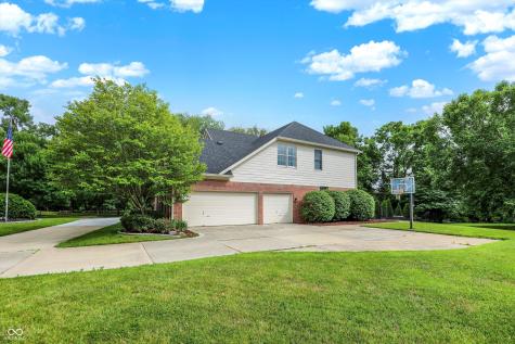 4075 Dartmoor Drive Greenwood IN 46143