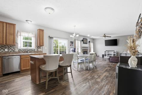 5333 Shamus Drive Indianapolis IN 46235