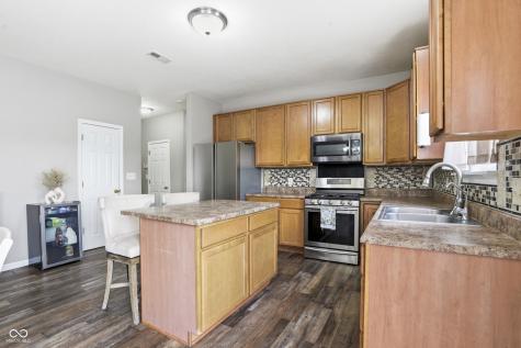 5333 Shamus Drive Indianapolis IN 46235