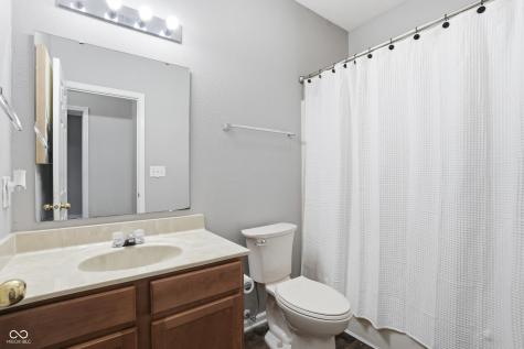 5333 Shamus Drive Indianapolis IN 46235