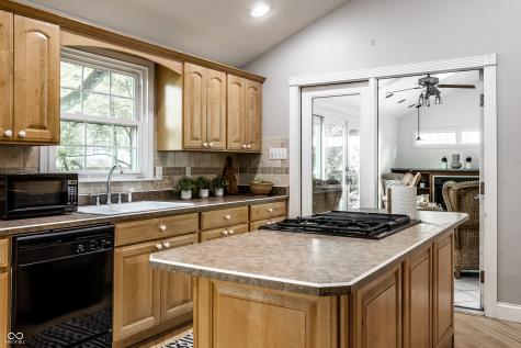 4275 Springwood Trail Indianapolis IN 46228