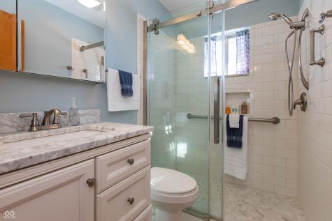 4211 31st Street Columbus IN 47203