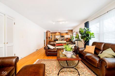 628 Folcroft Court Indianapolis IN 46234