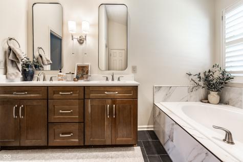 9804 Wentworth Court Carmel IN 46032