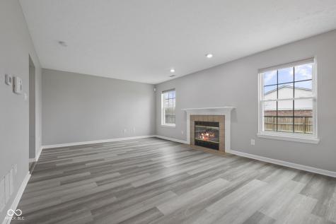 908 Washington Cove Lane Indianapolis IN 46229