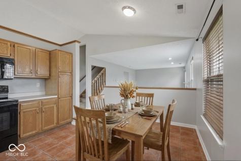 908 Washington Cove Lane Indianapolis IN 46229