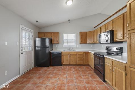 908 Washington Cove Lane Indianapolis IN 46229